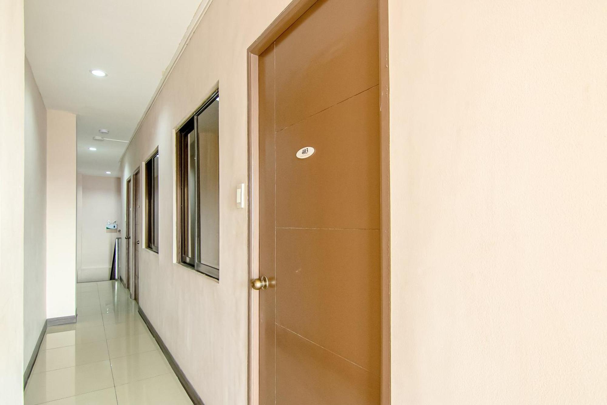Oyo 766 Ichehan Apartments Manila Exteriör bild